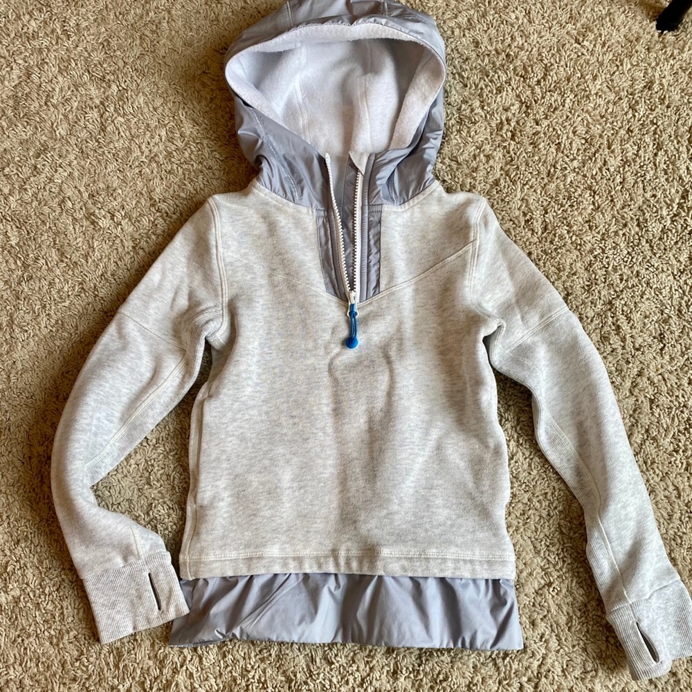 Ivivva Hoodie Size 6